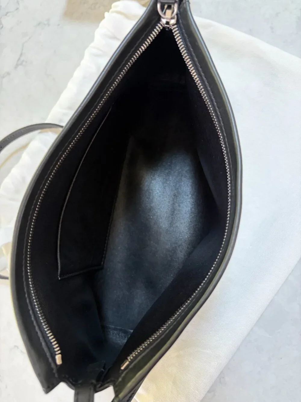 The Row Rene Crossbody Black - Picture 4 of 13